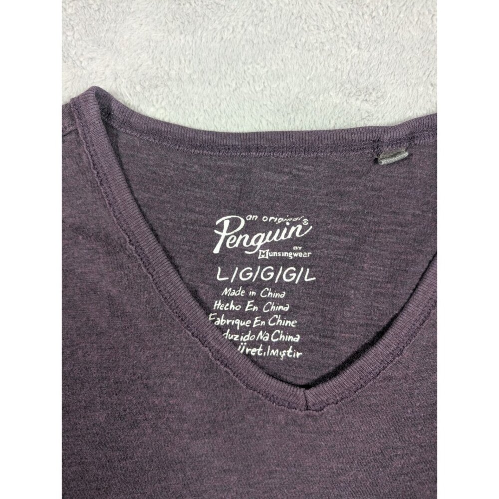 An Original Penguin T Shirt Mens Size Large Purple V Neck Pocket Soft Casual - Picture 2 of 7